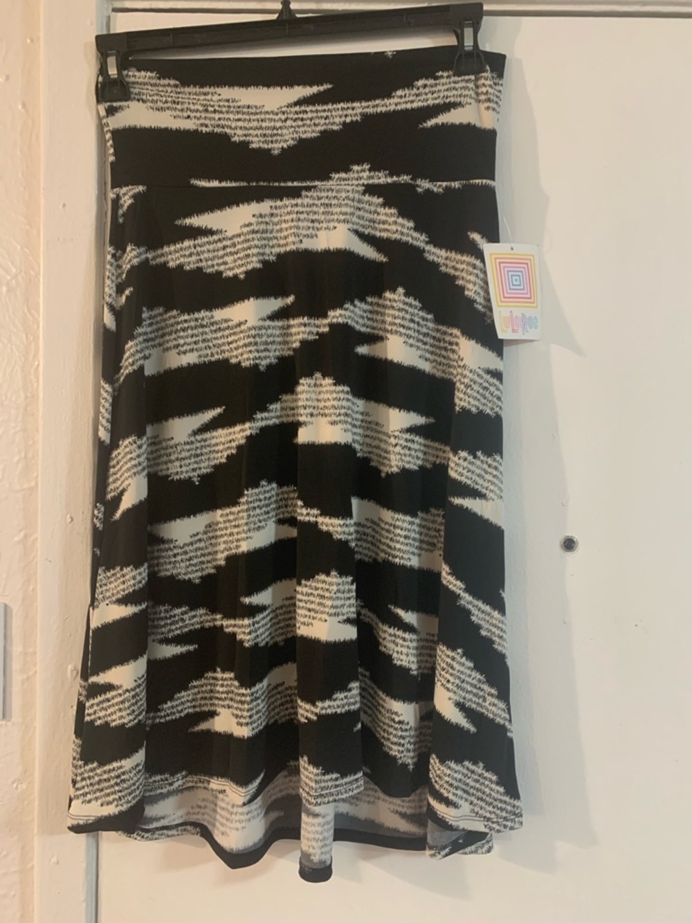 Brand New with tags LuLaRoe Black and White Abstract A-Line Skirt